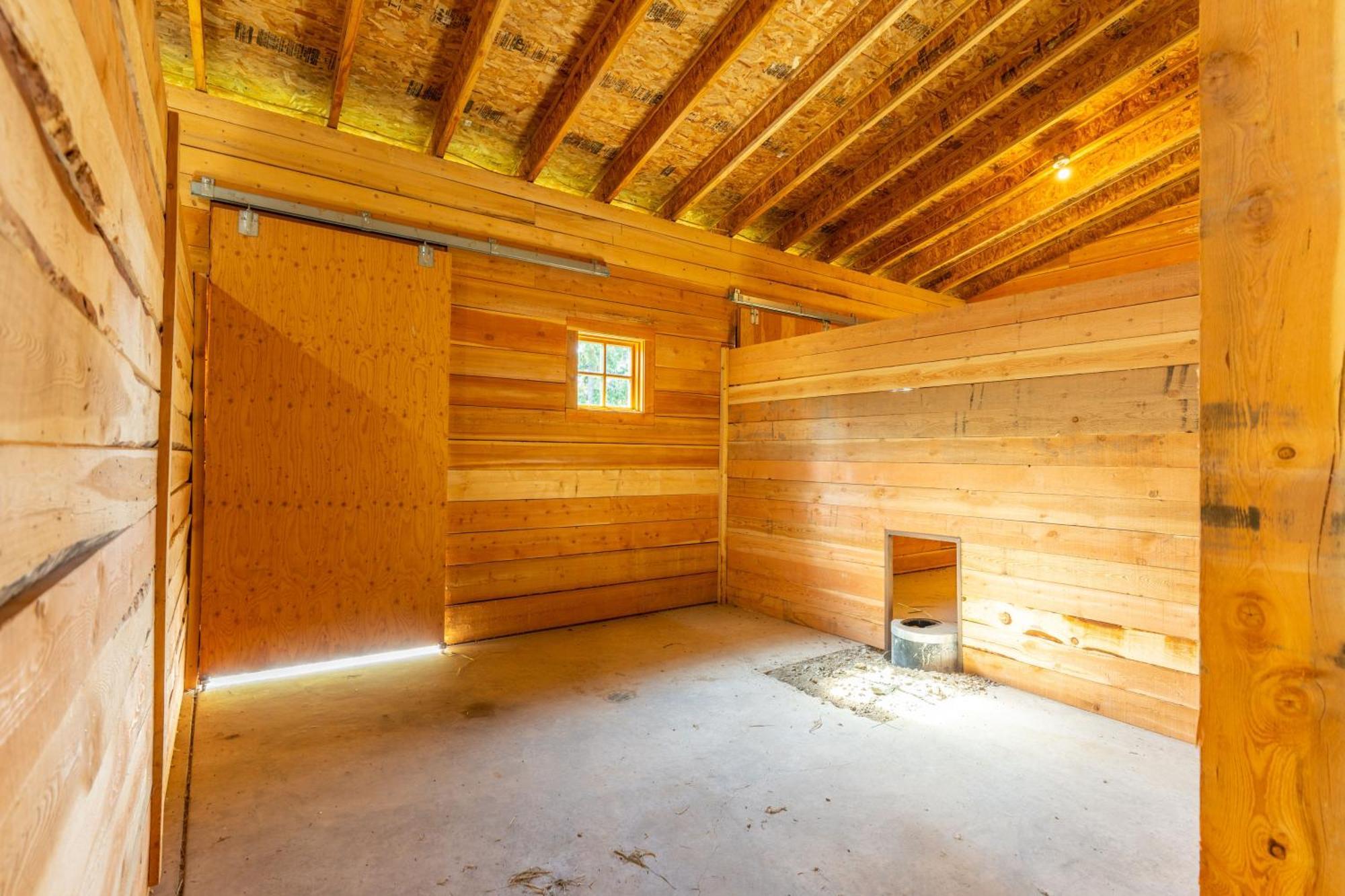 The Stalls At Whitefish Exteriör bild